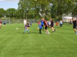 Laatste training S.K.N.W.K. JO9-1 van seizoen 2022-2023 (partijtje tegen de ouders) (5/178)